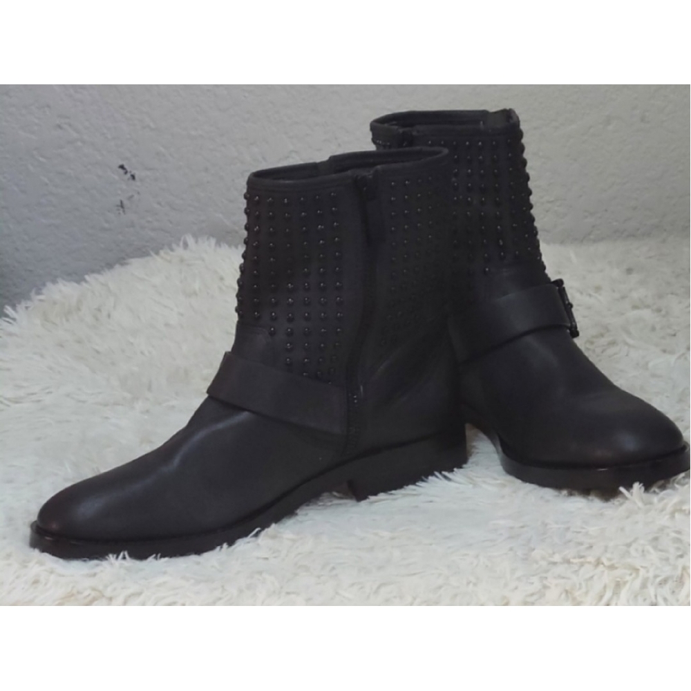MICHAEL KORS REEVES STUDDED MOTO BOOTS - Picture 5 of 8
